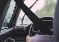 Δίπλωμα οδήγησης – αλλαγές: Στο τιμόνι από τα 17 με… ηλεκτρονική παρακολούθηση