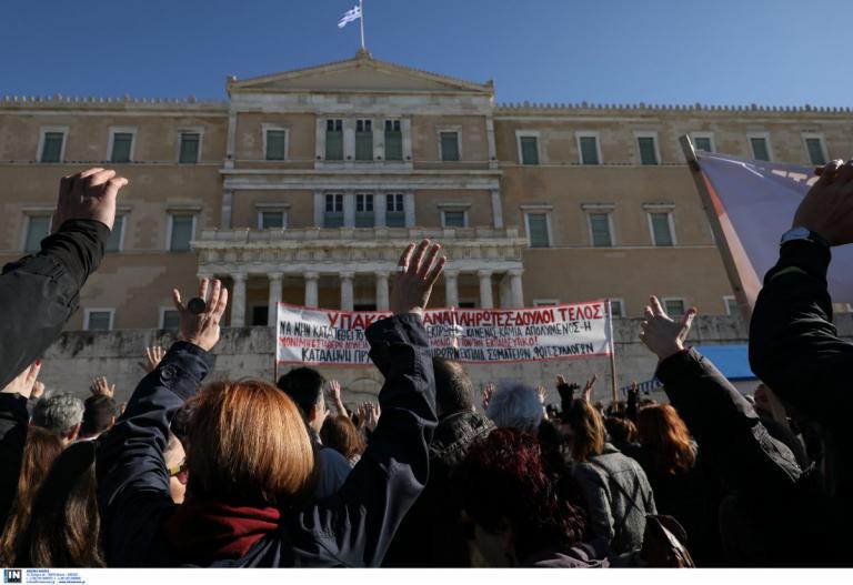 Τέλος οι κλειστοί δρόμοι σε πορείες – Η εντολή Μητσοτάκη