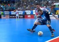 Ποδόσφαιρο σάλας: Η μυθική ντρίπλα του Ρικαρντίνιο (vid)