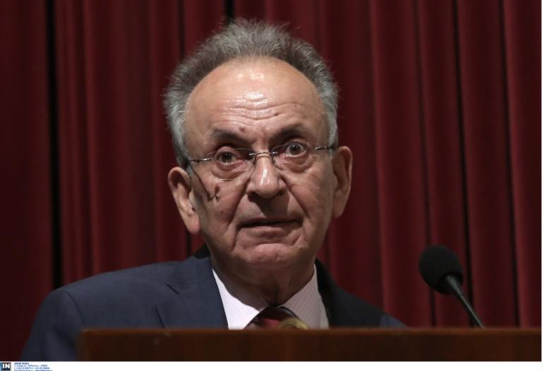 Σιούφας: Ο πολιτικός κόσμος αποχαιρετά τον πρώην υπουργό
