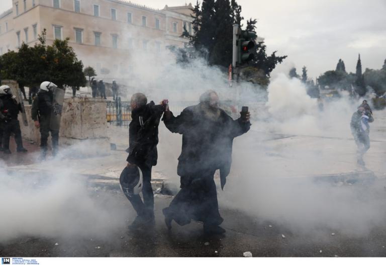 Συλλαλητήριο για Μακεδονία: Μηνυτήρια αναφορά για τα χημικά κατέθεσε ο ΙΣΑ