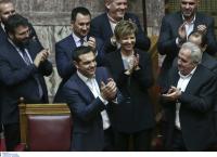 Ψήφος εμπιστοσύνης: Πήρε 151 ψήφους ο Τσίπρας (vids)