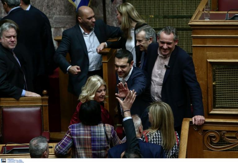 Ψήφος εμπιστοσύνης: Ο Τσίπρας πήρε 151 ψήφους – Ψάχνει πλειοψηφία για τη Συμφωνία των Πρεσπών