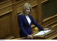 Τζάκρη: “Έπεφταν οι μολότοφ και ήταν με τα παιδιά της στο σπίτι”