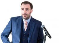 Γιώργος Χατζηπαύλου: Στην κωμωδία έχει αξία και η παρατηρητικότητα προς τα μέσα