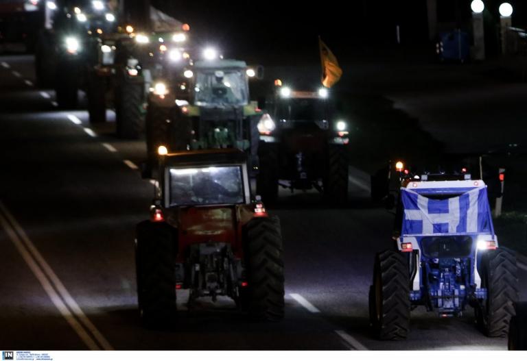 Μπλόκο αγροτών στη Λάρισα: Συλλαλητήριο με αγροτικά μηχανήματα στο κέντρο της πόλης