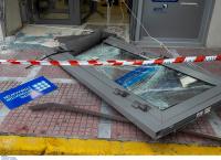 Ληστεία στα Μέγαρα: Χάος άφησαν πίσω τους οι ληστές (pics)