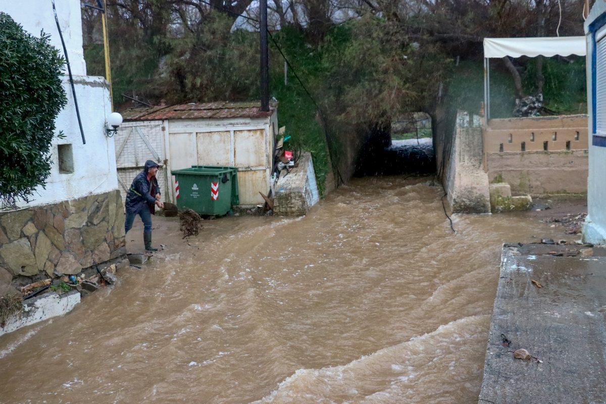 Κακοκαιρία Κρήτη: Εικόνες βιβλικής καταστροφής λόγω “Ωκεανίδας” – Ανυπολόγιστες καταστροφές (pics&vid)