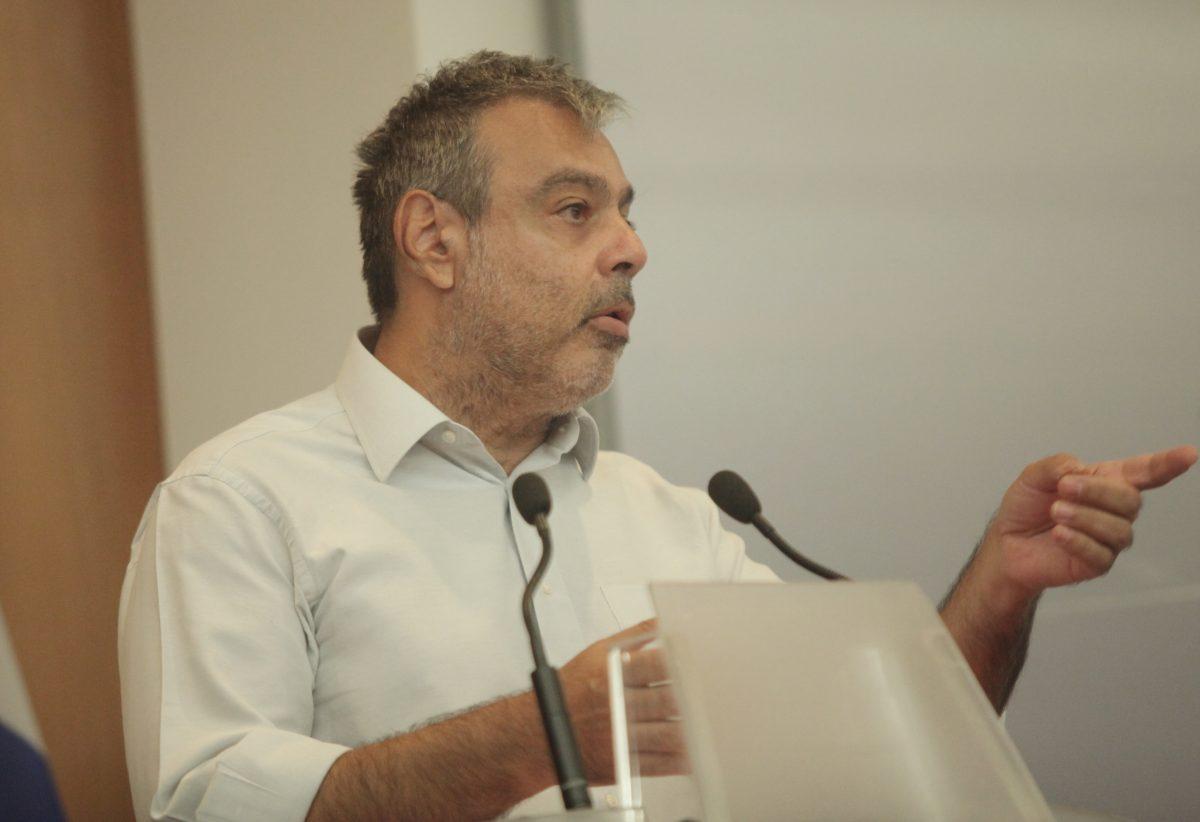 Βερναρδάκης: Στόχος της κυβέρνησης είναι να υπάρξει μια μεγάλη προοδευτική συμπαράταξη