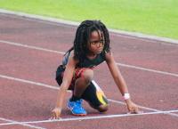 Αυτός είναι ο 7χρονος “σφαίρα” που κοντράρει στα ίσια τον Μπολτ (pics&vids)