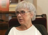 Ξένια Καλογεροπούλου: “Δεν καταλαβαίνω γιατί παίζονται παλιές ταινίες στο θέατρο”