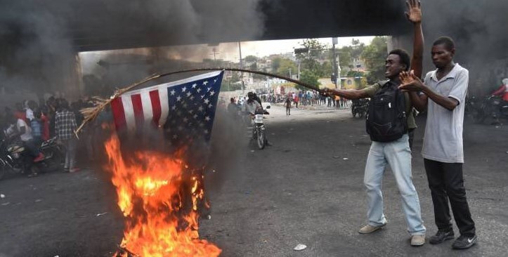 Αϊτή: Ένοπλοι Αμερικανοί συνελήφθησαν από την αστυνομία ενώ συνεχίζονται οι αντικυβερνητικές διαδηλώσεις