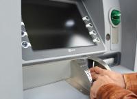 Κάρτα ανάληψης από ΑΤΜ: Με αυτό το κόλπο κλέβουν στοιχεία και σου αδειάζουν τον λογαριασμό