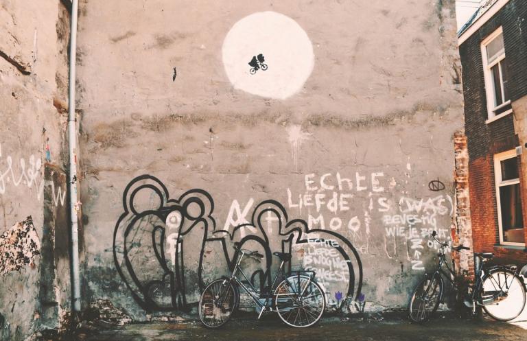 Banksy: Οι δημιουργίες του θα γεμίσουν την Τεχνόπολη