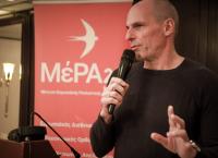 Γιάνης Βαρουφάκης: Όσα εξομολογήθηκε στη Δανάη Στράτου το βράδυ του δημοψηφίσματος