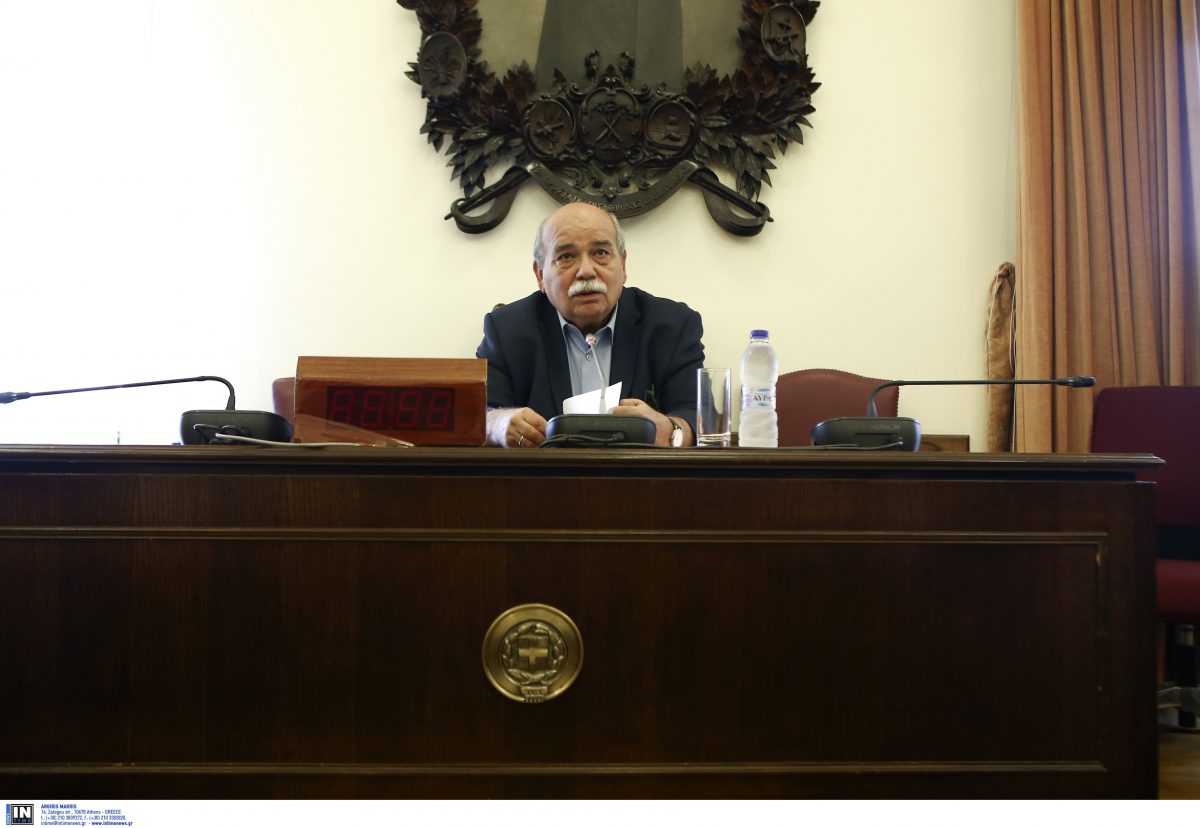 Διάσκεψη Προέδρων της Βουλής: Χωρίς Κοινοβουλευτική Ομάδα ο Καμμένος με διαγραφή ή παραίτηση Παπαχριστόπουλου