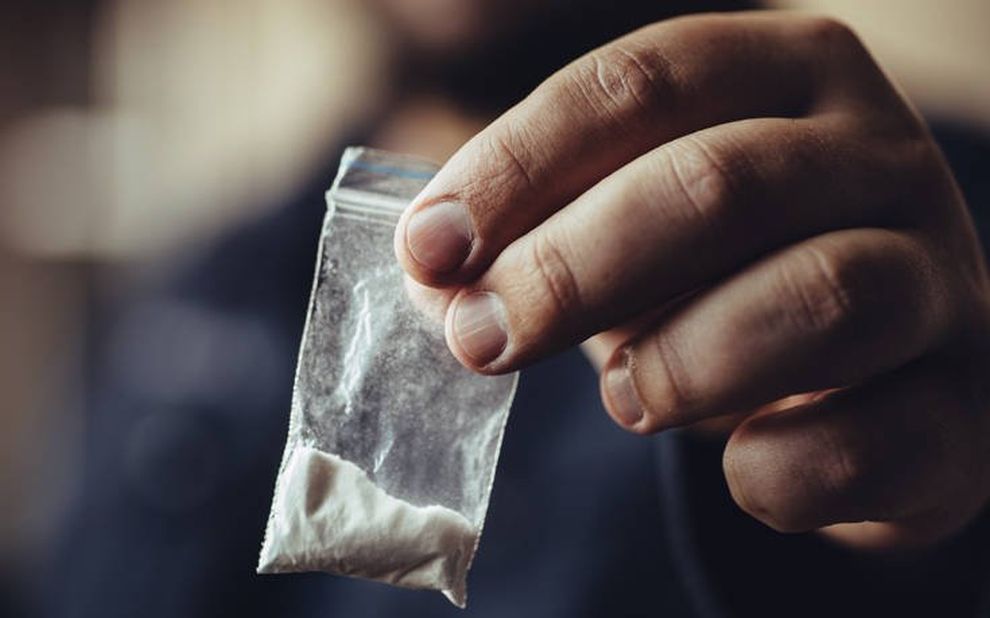 Κοκαΐνη: “Σεισμός” στα “σαλόνια” της Αθήνας – Πασίγνωστη τραγουδίστρια σε λίστα… φωτιά