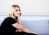 Έλενα Παπαβασιλείου: Σοβαρό ατύχημα για την αγαπημένη παρουσιάστρια