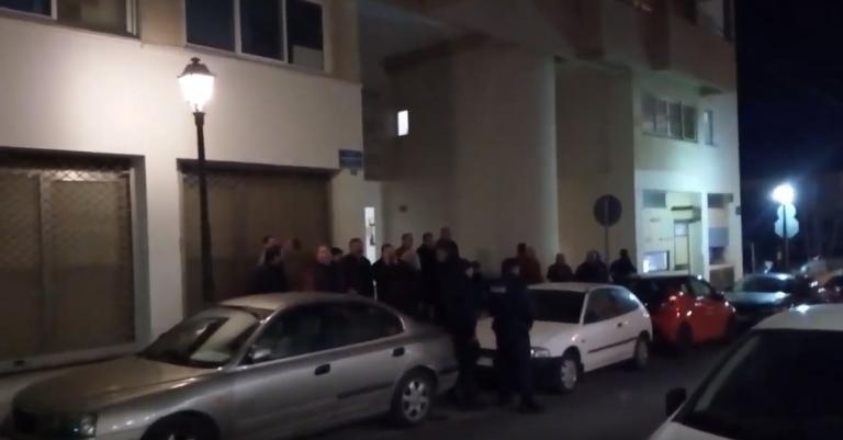Επεισόδια σε ομιλία των Τζανακόπουλου, Δανέλλη και Ραγκούση (vid)