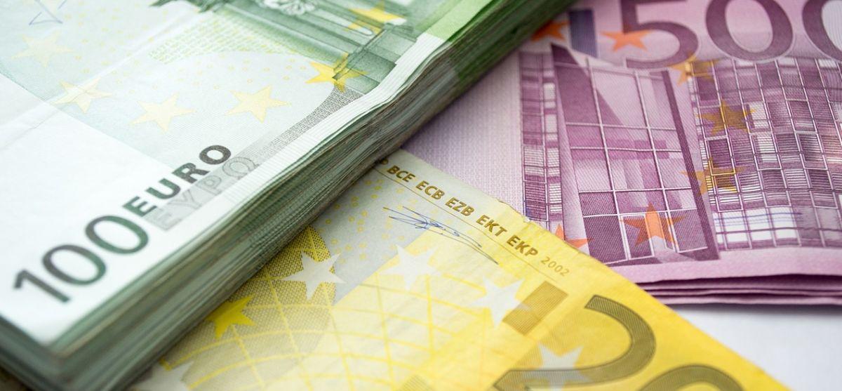 ΑΑΔΕ για φοροδιαφυγή: Τρία γραφεία τελετών απέκρυψαν 1,25 εκατομμύρια ευρώ – Γιατροί, δικηγόροι στη λίστα