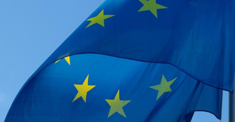 Guardian: Οι θεωρίες συνωμοσίας θα κυριαρχήσουν στις ευρωεκλογές τον Μάιο;