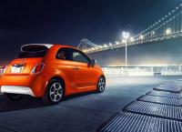 Fiat 500: Αποτέλεσε το επίκεντρο του 34ου Festival Automobile International στο Παρίσι