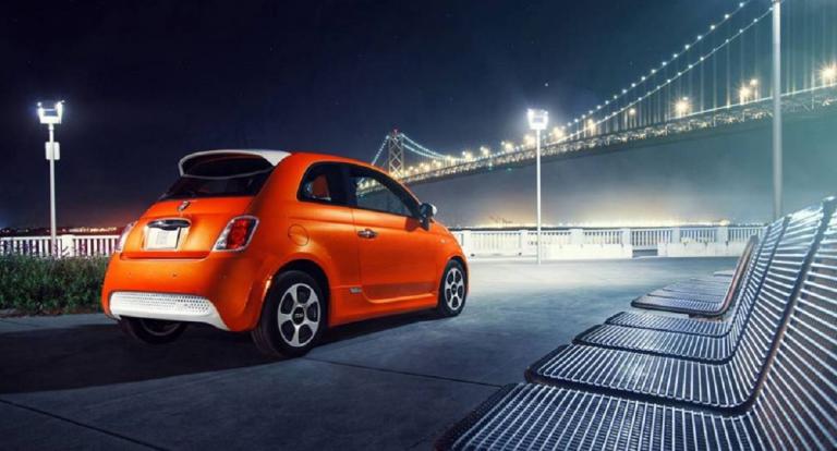 Fiat 500: Αποτέλεσε το επίκεντρο του 34ου Festival Automobile International στο Παρίσι