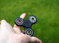 Fidget spinner: Δάχτυλο μαθητή σφήνωσε στο παιχνίδι