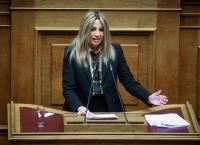 Γεννηματά: Εκφραστές της συντήρησης και του διχασμού Τσίπρας και Μητσοτάκης