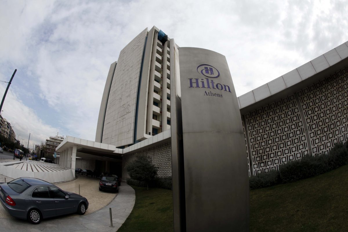 Hilton Αθηνών – Costa Navarino: Μεγάλο deal στην ξενοδοχειακή αγορά