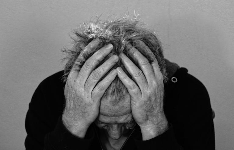 Κατάθλιψη: Η υγιεινή διατροφή και η απώλεια βάρους μετριάζουν τα συμπτώματά της