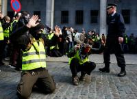Κίτρινα Γιλέκα: Συγκρούσεις και επεισόδια σε άλλη μια διαδήλωση – 4 μήνες στους δρόμους