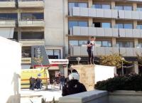 Άνδρας απειλεί να αυτοπυρποληθεί στην Κρήτη (pics&vid)