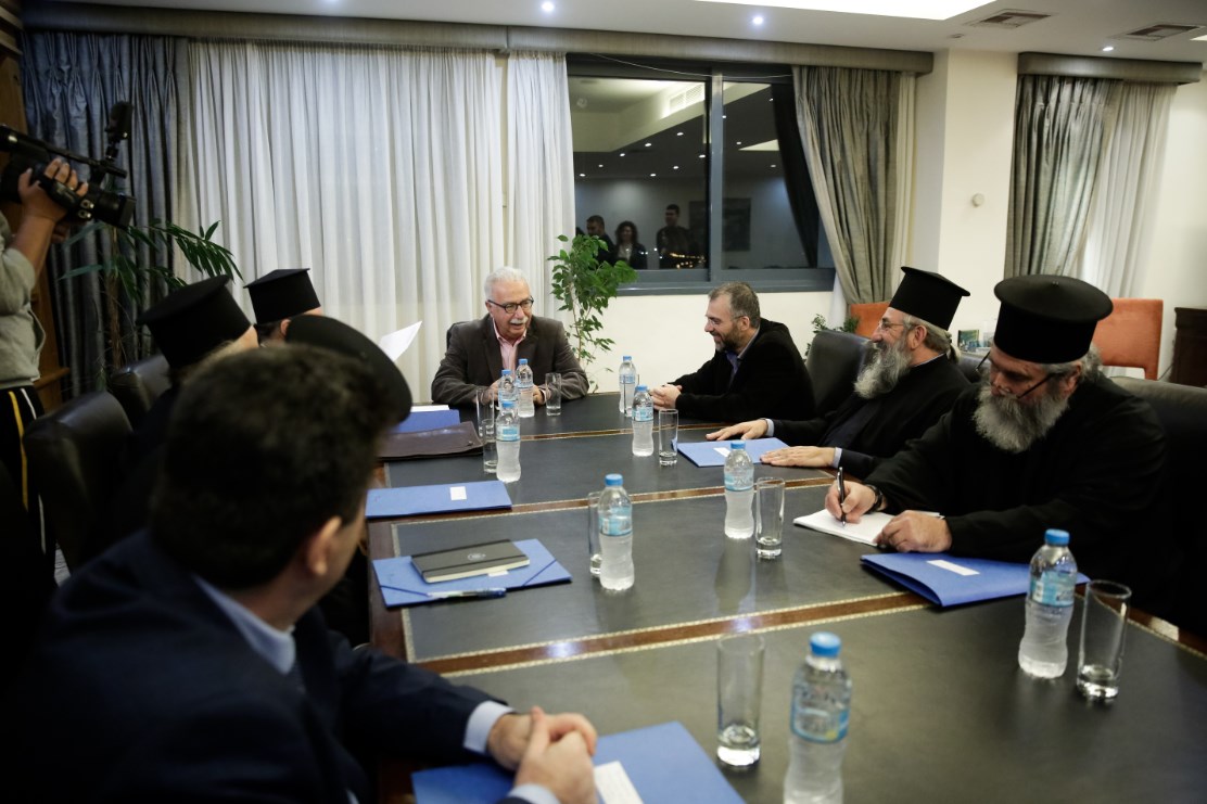 Συμφωνία Κράτους – Εκκλησίας: Θωρακίζεται η μισθοδοσία των κληρικών
