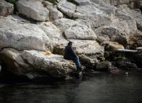 Ποιος θα μιλήσει για την κοινωνία που στενάζει…