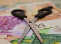 Handelsblatt για τις ελληνικές τράπεζες: Το εφιαλτικό σενάριο για «κούρεμα» καταθέσεων