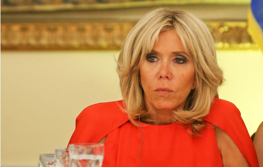 Μπριζίτ Μακρόν: Γιατί οι σύμβουλοι του Προέδρου την θέλουν νεκρή;