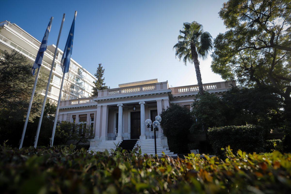 Μαξίμου για Μητσοτάκη: Oμολόγησε πως θέλει την κατάργηση της δημόσιας Υγείας