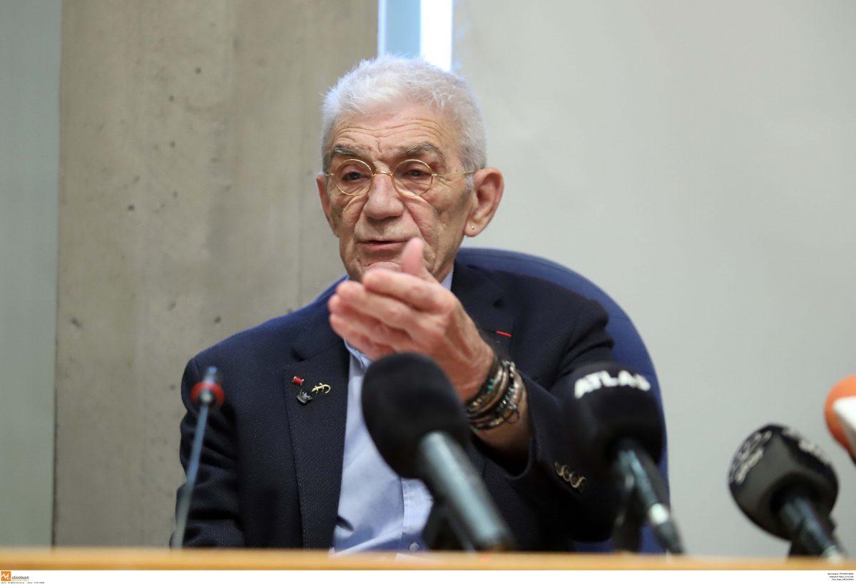 Μπουτάρης: Πρόστιμα για το κάπνισμα στα καταστήματα μετά το Πάσχα