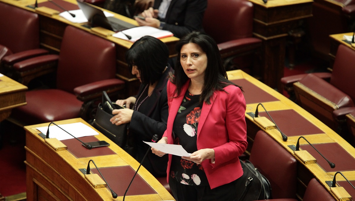 Συνταγματική Αναθεώρηση: Εκτός γραμμής ΣΥΡΙΖΑ η Κασιμάτη (pics)