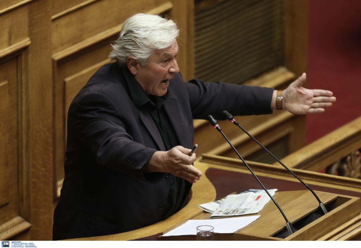 Παπαχριστόπουλος: “Είμαι θύμα φανατισμού – Δέχομαι απίστευτο πόλεμο”
