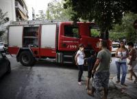 Φωτιά σε σπίτι στην Καλλιθέα: Ένας τραυματίας με εγκαύματα στο νοσοκομείο (vid)