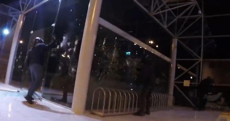 Ρουβίκωνας επίθεση: Νέο χτύπημα σε πολυκατάστημα στην Πειραιώς (vid)