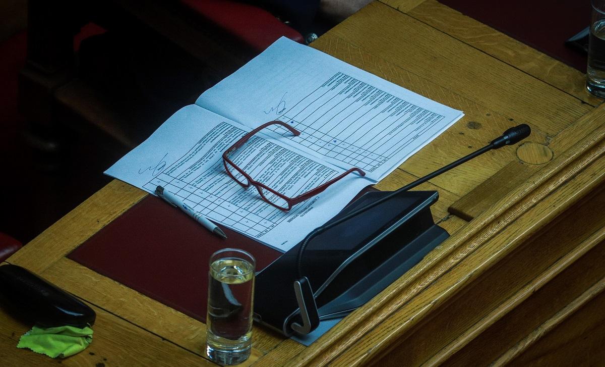 Άρθρο 16: Τι προβλέπει για τα Πανεπιστήμια – Ποιοι βουλευτές το ψήφισαν