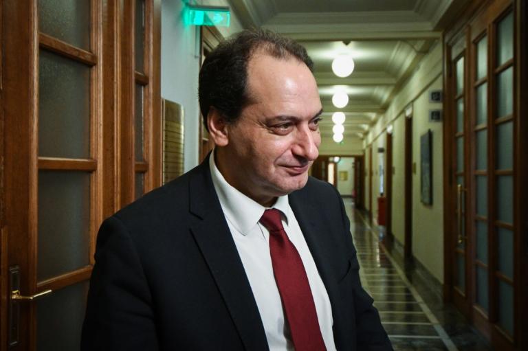Σπίρτζης ελικόπτερο Χανιά: Θρίλερ στον αέρα για τον υπουργό