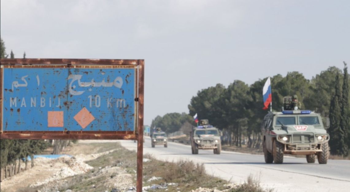 Αεριωθούμενα του υπό τις ΗΠΑ συνασπισμού έπληξαν θέση του συριακού στρατού