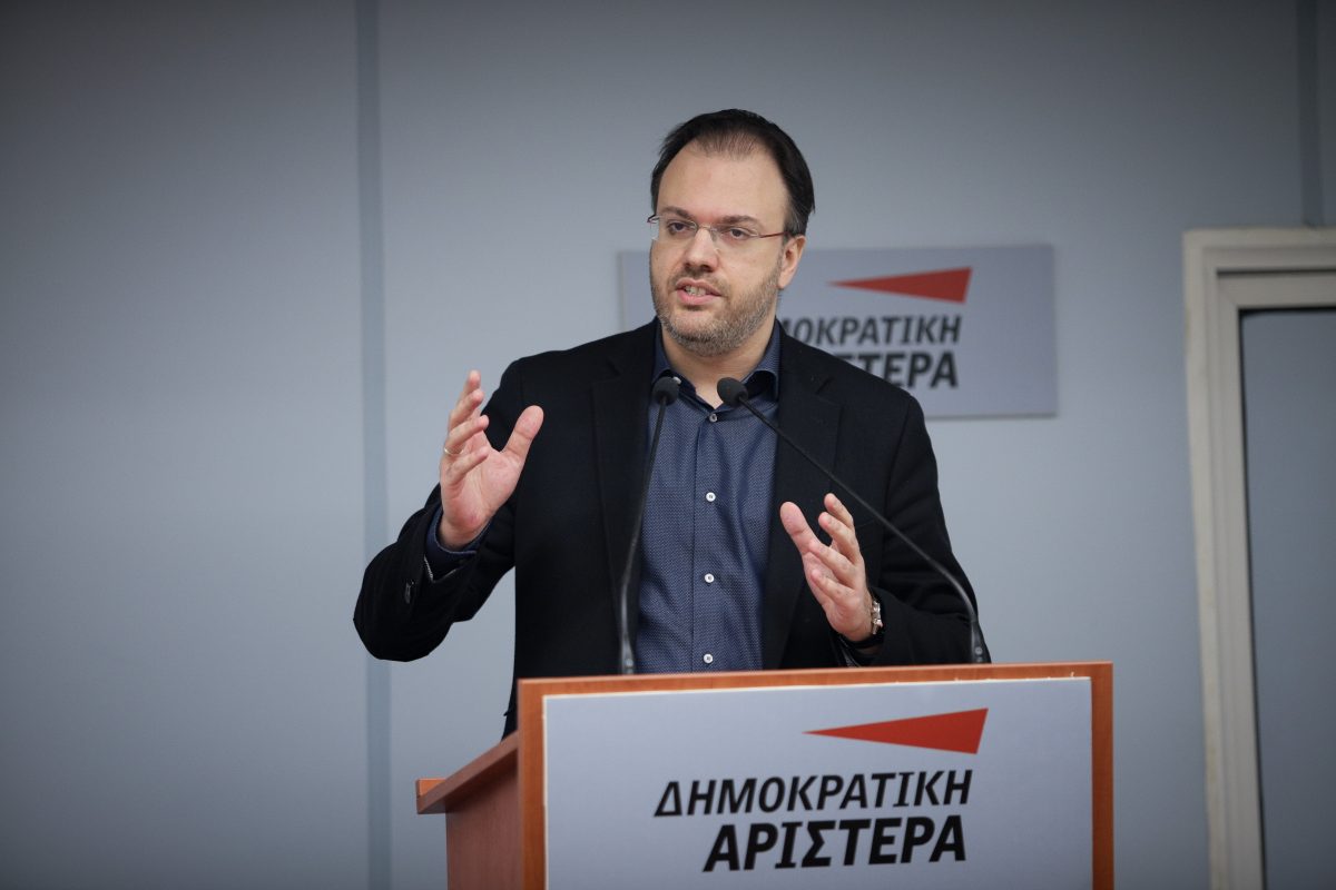 Θεοχαρόπουλος: Απαιτείται μια γενναία συνταγματική αναθεώρηση