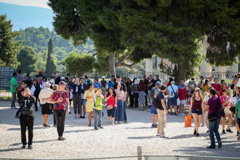 Τουρισμός Ελλάδα: Αυξημένες έως και 15% είναι οι προκρατήσεις στα οργανωμένα ταξίδια των Ρώσων στη χώρα μας