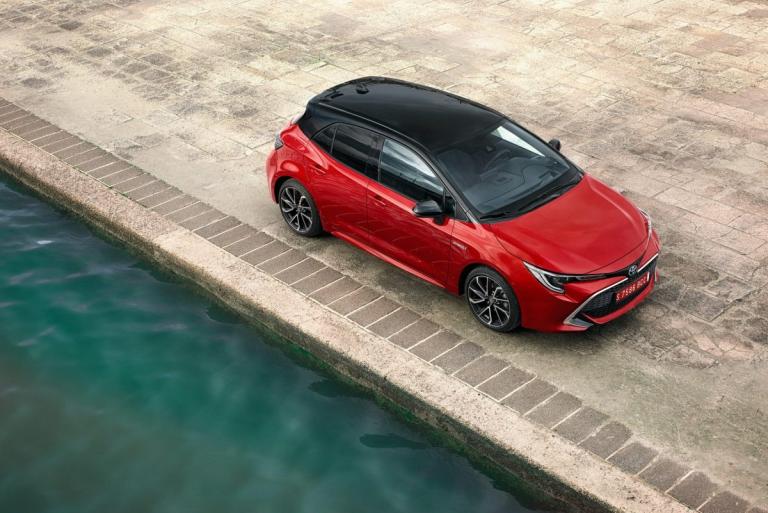 Toyota Corolla: Ενισχύει την θέση του με νέες τεχνολογίες (pics&vid)