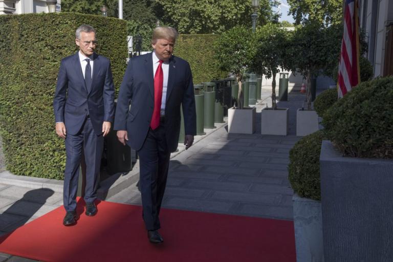 Ντόναλντ Τραμπ: Ο Αμερικανός πρόεδρος κηρύσσει τις ΗΠΑ σε κατάσταση έκτακτης ανάγκης